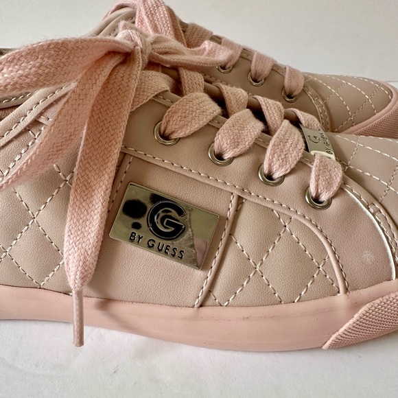 Guess Quilted Pink Leather Sneakers Size 8.5 EUC - Picture 6 of 6
